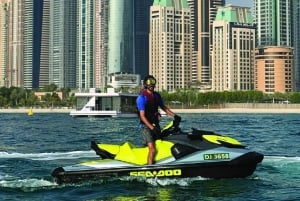 Dubai East: Przejażdżka JetsKi z przewodnikiem i nagłośnieniem!