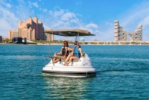 Дубай: Прогулка на электрической самоходной лодке в Palm Jumeirah