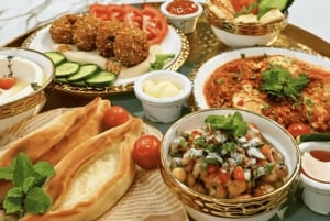 Dubai: Traditionel emiratisk morgenmadsoplevelse