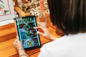 Dubai: Ethnic Emirati Dining Experience