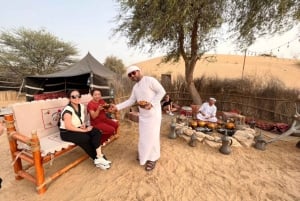 Dubai: Evening Camel Trekking & Dinner at Al Marmoom Oasis