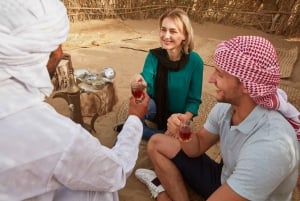 Dubai: Kamelvandring på kvällen och middag på Al Marmoom Oasis