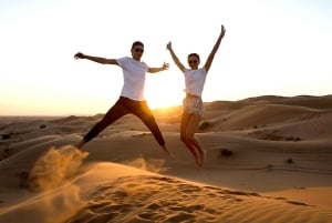 Dubai: Ilta-aavikkosafari kameliratsastuksella ja tähtien katselulla