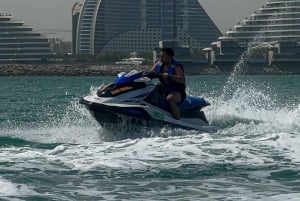 Dubai: Erlebe Jetski zum Burj Al Arab + Fotos & Videos