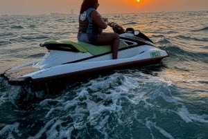 Dubai: Erlebe Jetski zum Burj Al Arab + Fotos & Videos