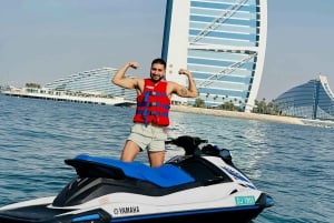 Dubai: Erlebe Jetski zum Burj Al Arab + Fotos & Videos