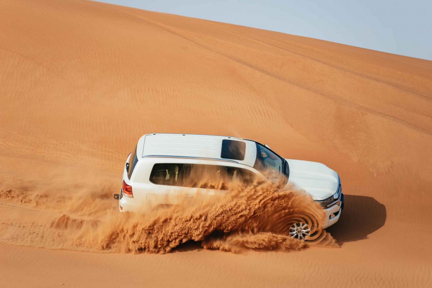 Dubaï : Safari extrême dans le désert, balade à dos de chameau, spectacle et dîner barbecue