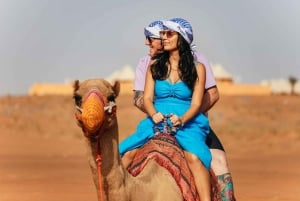Dubai: Show & BBQ-illallinen: Extreme Desert Safari, kameliratsastus, show & BBQ-illallinen.