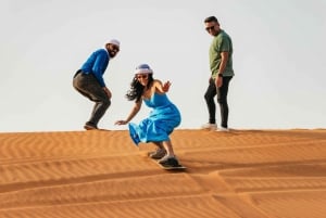 Dubai: Ekstrem ørkensafari, kamelridning, show og grillmiddag