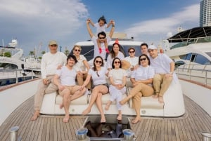 Дубай: закат на мегаяхте с диджеем, грилем и напитками