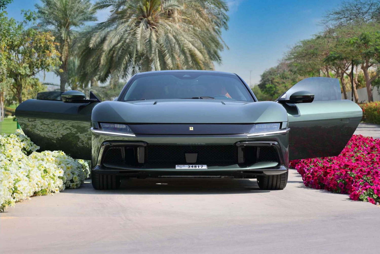 Dubai: Aluguer de 1 dia do Ferrari 12Cilindri, sem depósito necessário