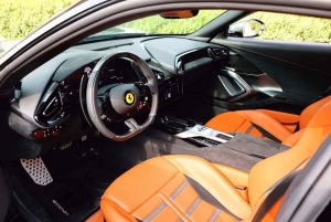 ドバイ：フェラーリ 12Cilindri 1日レンタル、デポジット不要