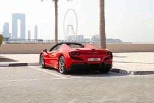 Dubai: Ferrari F8 Spider 1 Tag mieten, keine Kaution erforderlich