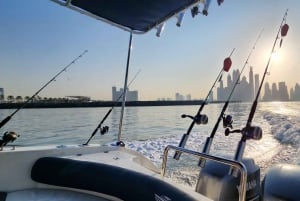 Dubai: Private Deep Sea Fishing Trip with BBQ