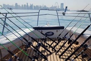 Dubai: Private Deep Sea Fishing Trip with BBQ