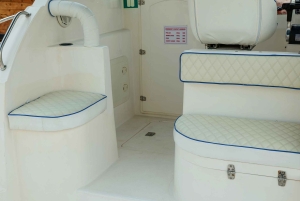 Dubai: Excursión de pesca con equipo y tripulación