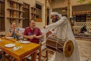 Tour gastronômico em Dubai: 4 cozinhas, souks e petiscos de rua