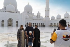 From Dubai: Full-Day Abu Dhabi Tour with Sheikh Zayed Mosque