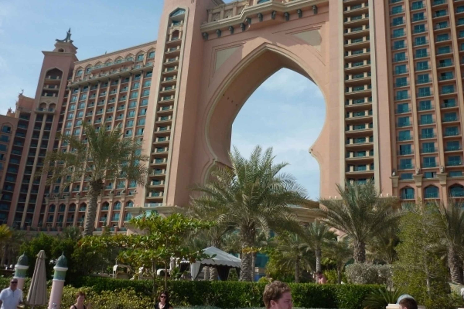 Dubain espanjan kielen kokopäiväretki - vastakohtien kaupunki