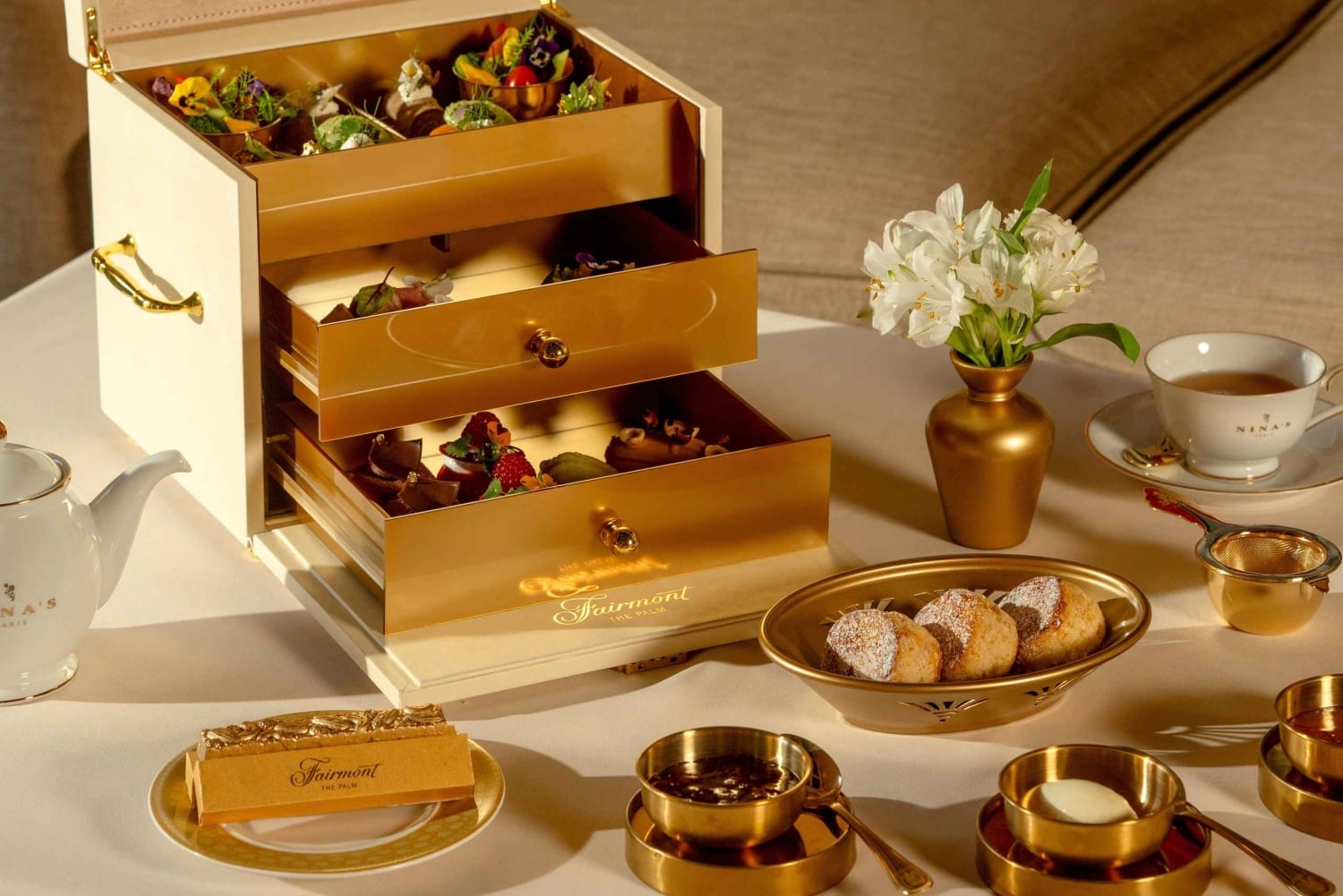 Dubai: Gouden afternoon tea bij Fairmont The Palm