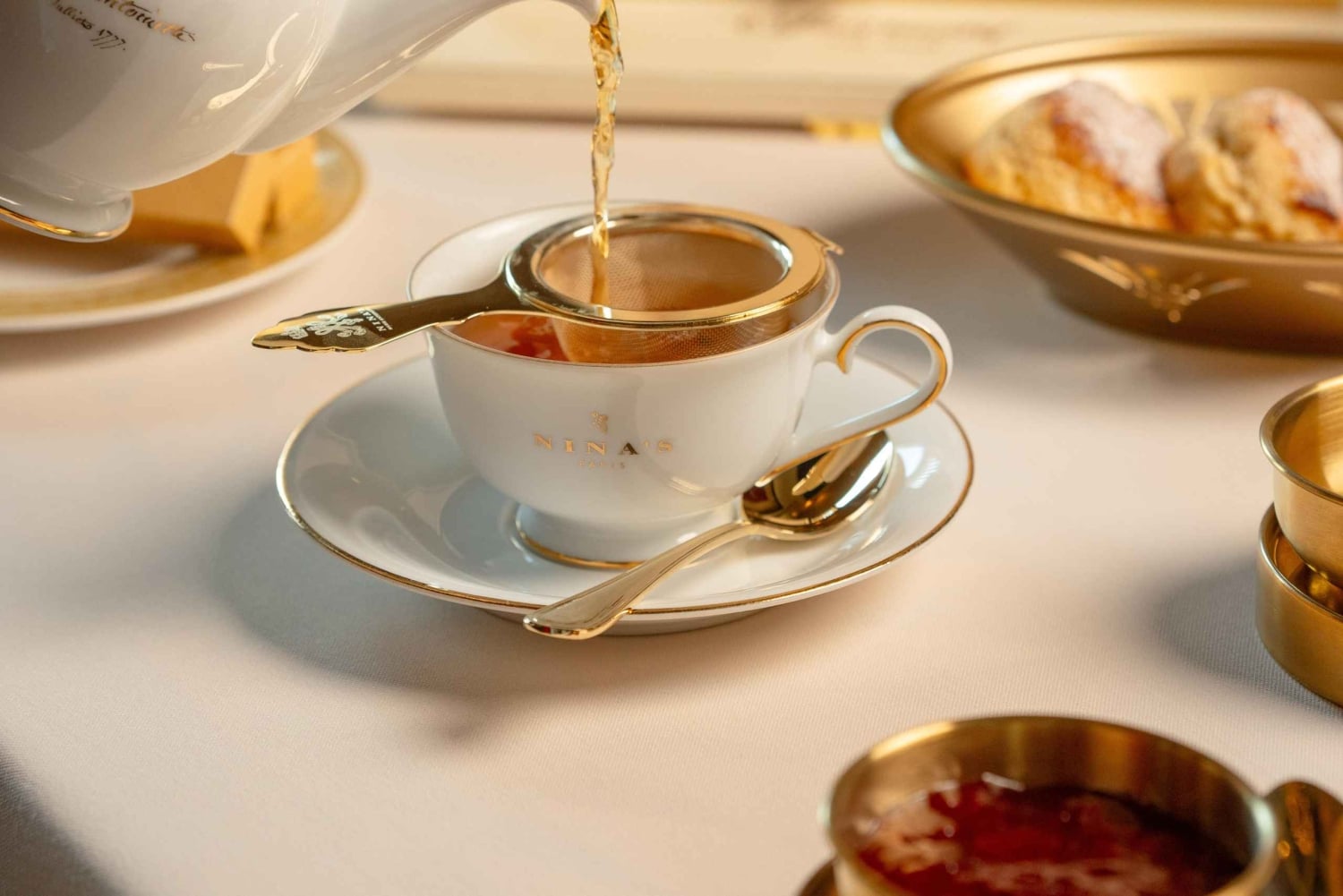 Dubai: Gouden afternoon tea bij Fairmont The Palm