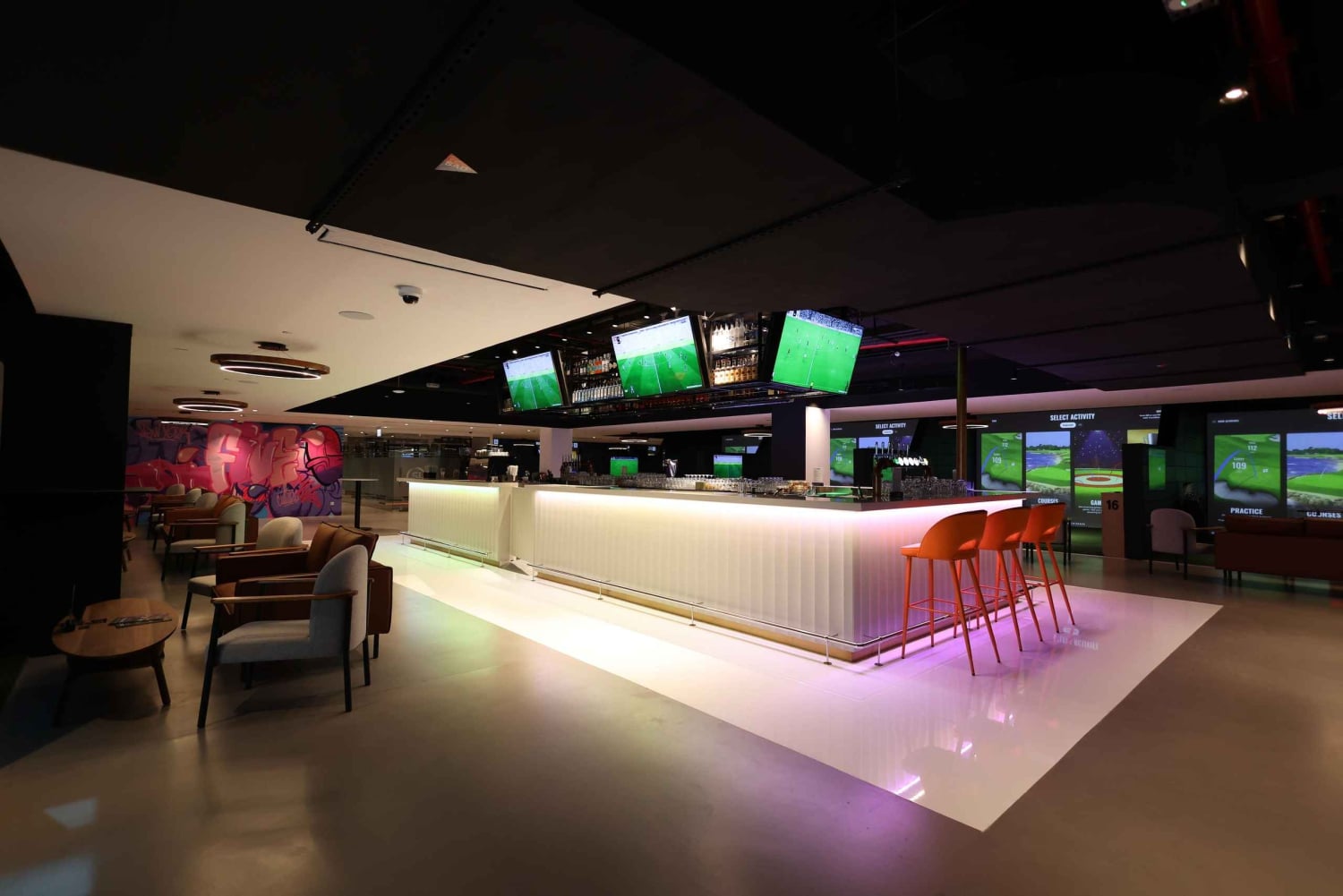 Dubai: Golf Simulator Spelen & Dineren