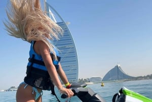 Dubai: Excursión en moto acuática al Burj Al Arab con vistas al horizonte de la ciudad