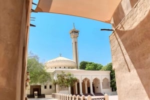 Dubai: Guided Old Town Tour with Souks, Tastings & Boat Tour