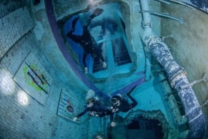 Dubaj: Nurkowanie z przewodnikiem dla certyfikowanych nurków w Deep Dive