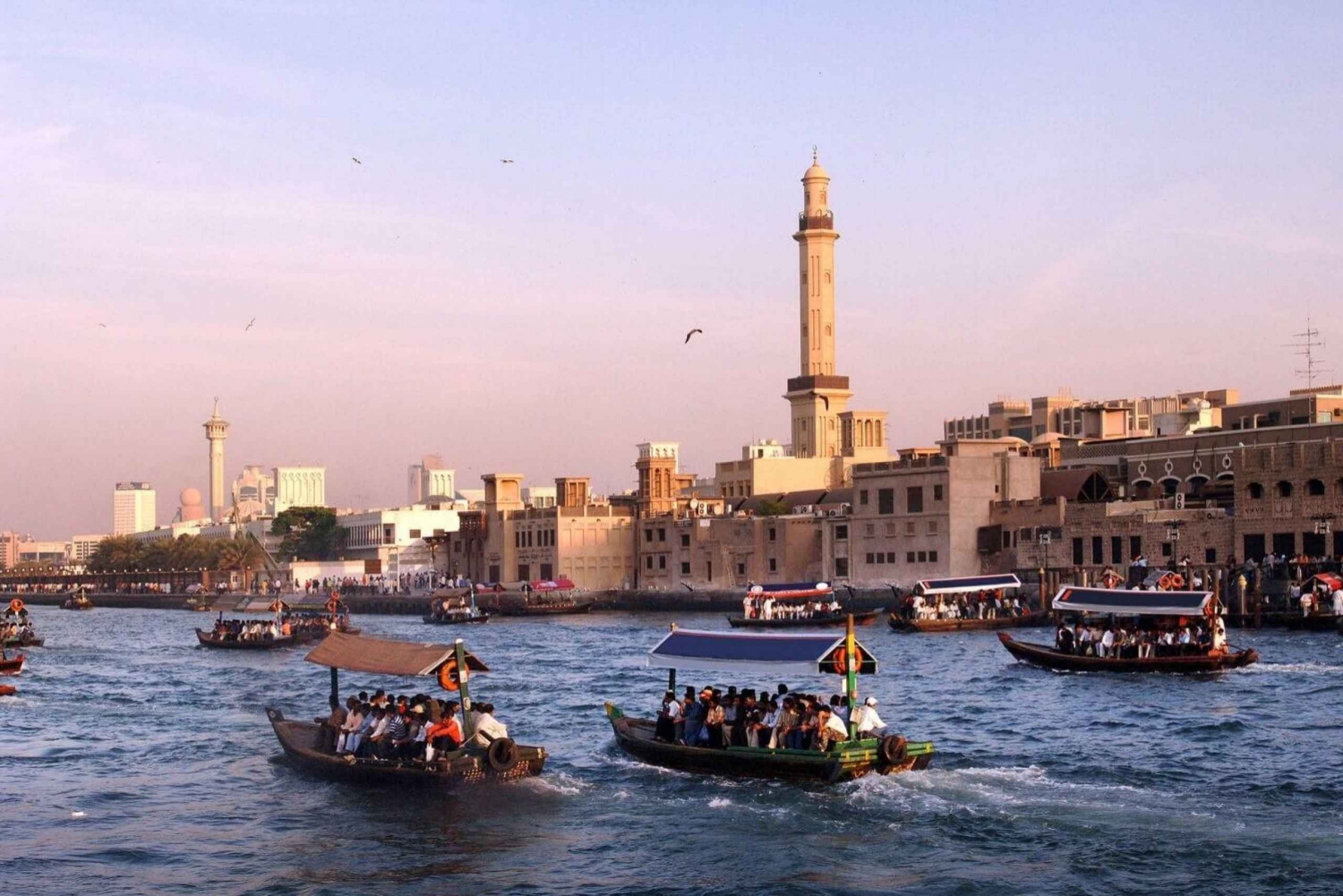 Dubai Heritage Town kaupunkikierros Dubai Creek Abra ratsastuksen kanssa