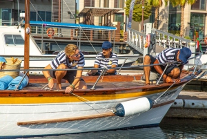 Dubai: 1hr Historical Al Seef Creek Cruise Tour