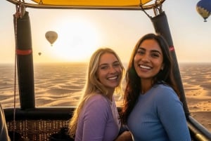 Dubai: Passeio de balão de ar quente sobre os céus do deserto