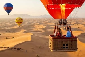 Dubai: Passeio de balão de ar quente sobre os céus do deserto