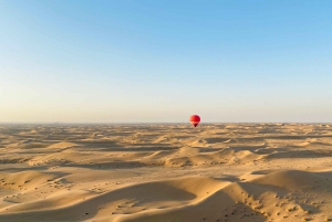 Dubai: Giro in mongolfiera e spettacolo di falchi sopra il deserto