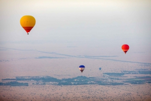 Dubai: Hot Air Balloon Ride Over the Desert