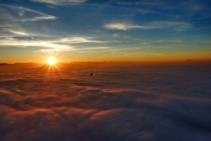 Dubai: Sunrise Hot Air Balloon Tour Over the Desert