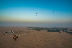 Dubai: Hot Air Balloon Tour with Camel Ride and Breakfast