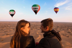 Dubai: Hot Air Balloon Tour with In-Flight Falcon Show