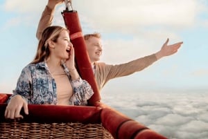 Dubai : Hot air Balloon with Breakfast in the sky