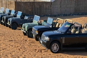 Dubai: Hot air Balloon with Vintage Land rover & Breakfast