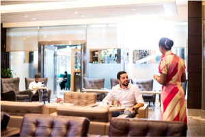 Dubai: Dubai International Airport Marhaba Lounge Access