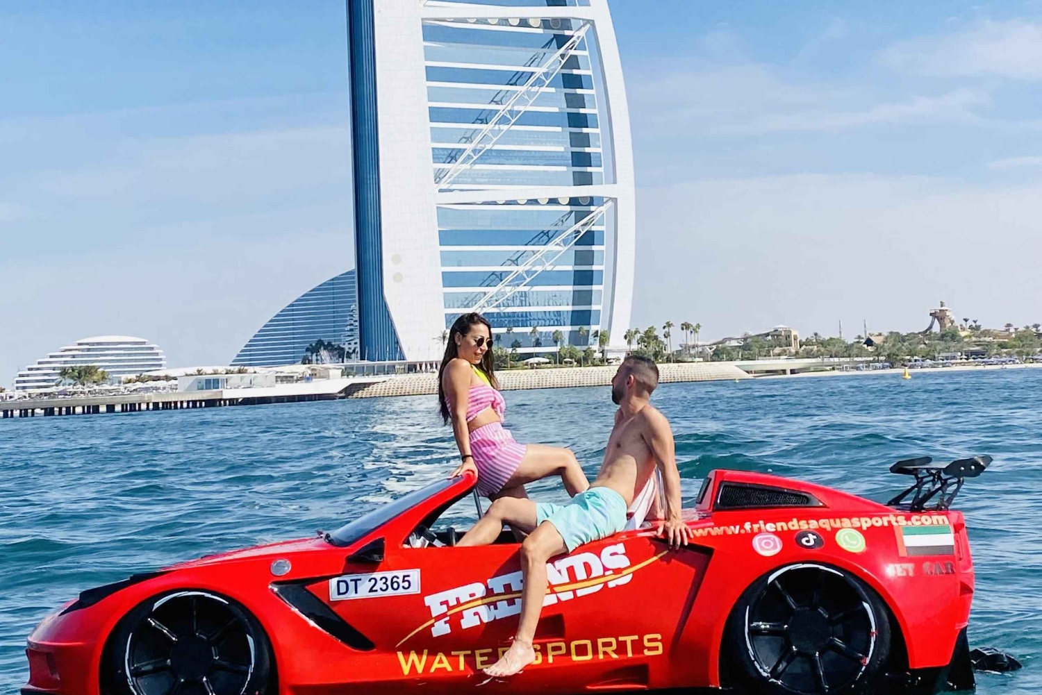 Dubai: Jet Car naar Burj Al Arab met ontbijt en frisdrank