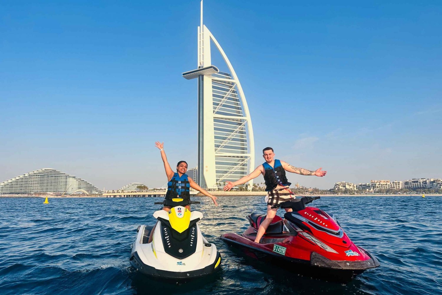 Dubaj: Wycieczka na nartach wodnych z Burj Al Arab i widokiem na panoramę miasta
