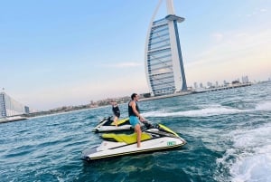 Dubaï : Excursion en jet ski avec vue sur le Burj Al Arab et la ville