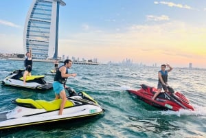 Dubai: Jet Ski Tour mit Blick auf das Burj Al Arab und die Skyline der Stadt