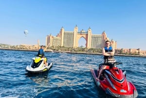 Dubai: Jet Ski Tour met Burj Al Arab en uitzicht op de skyline van de stad