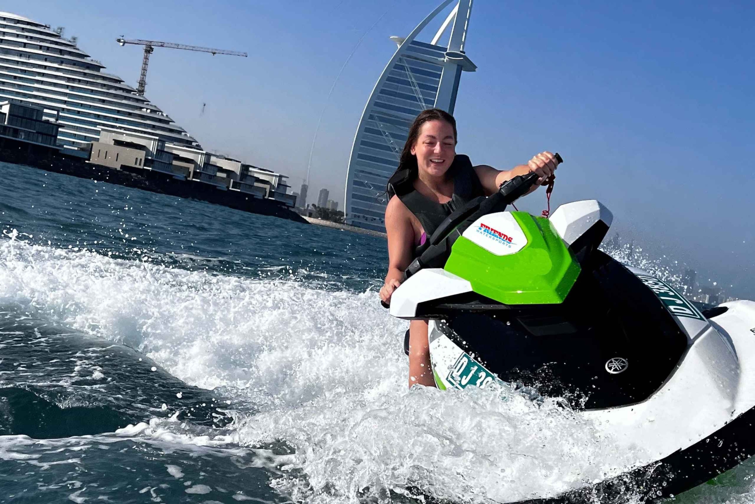 Dubái: excursión en moto acuática al Burj Al Arab y Atlantis con bebida incluida