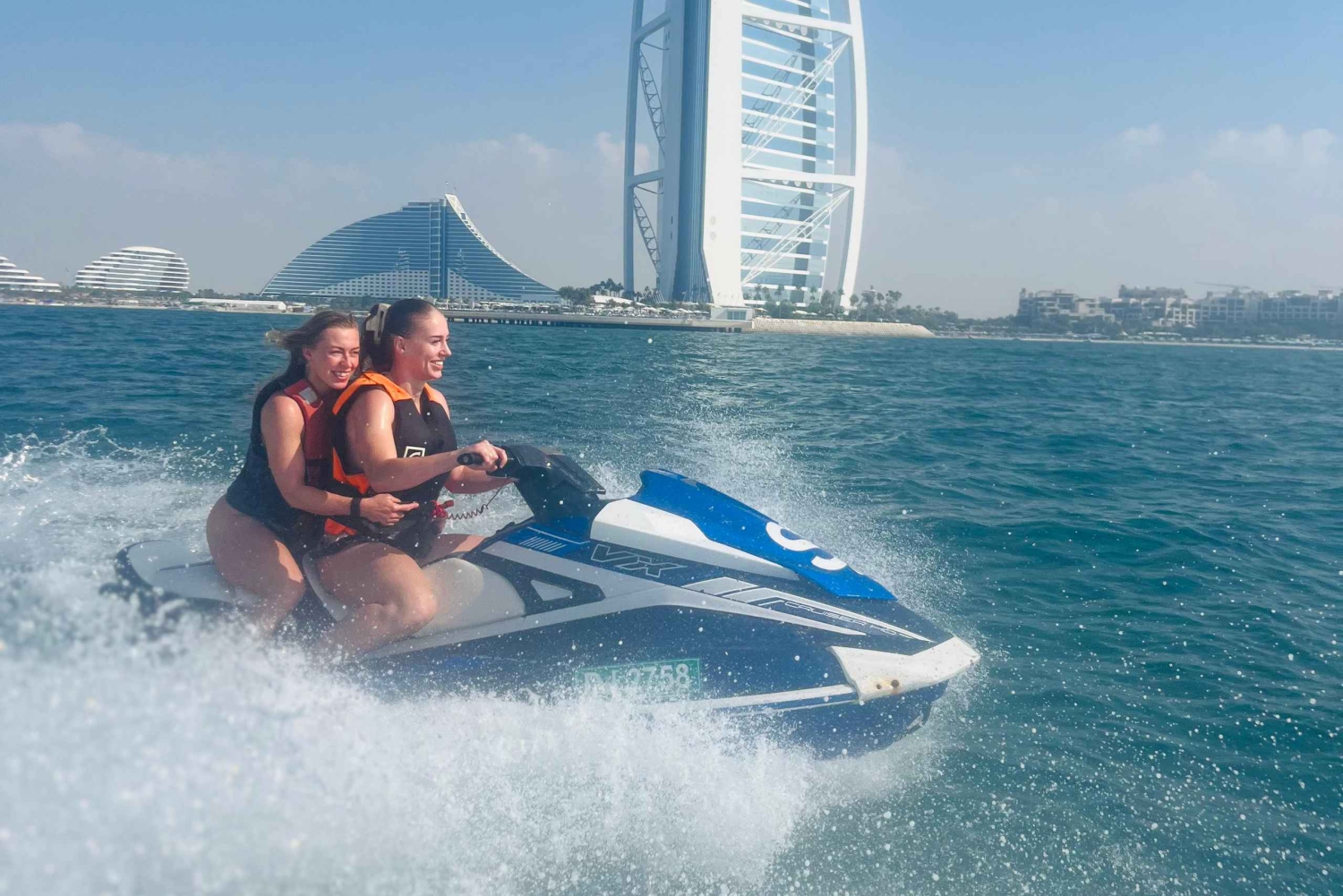 Dubái: excursión en moto acuática al Burj Al Arab y Atlantis con bebida incluida