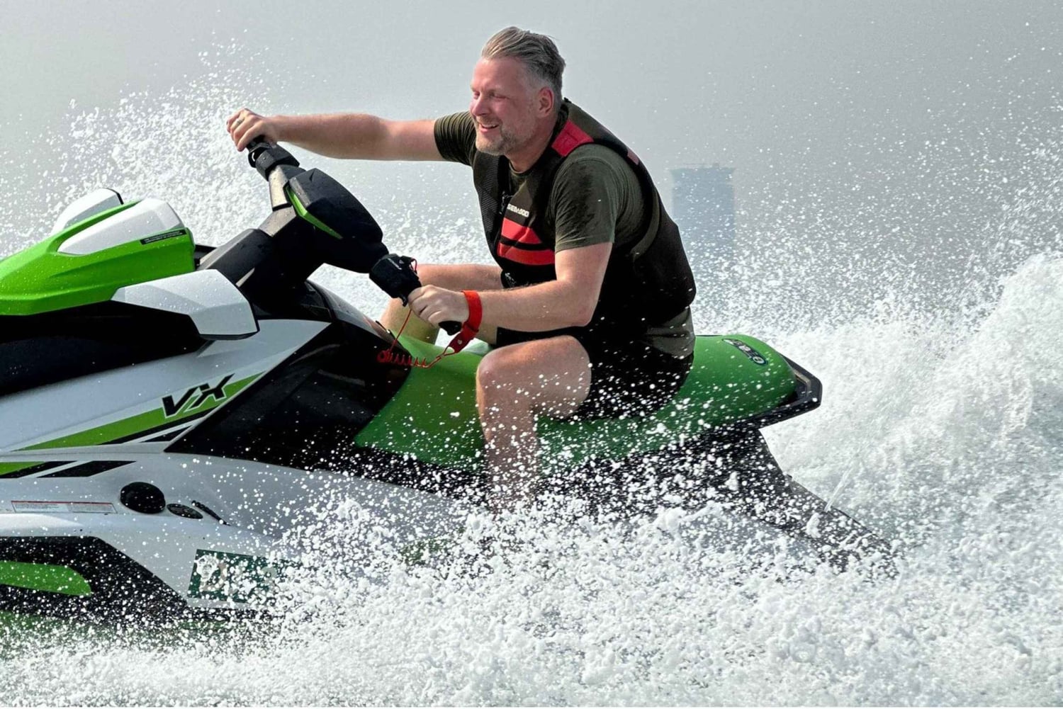 Dubai: tour in moto d'acqua a Dubai Eye, JBR, Palm e Burj Al Arab