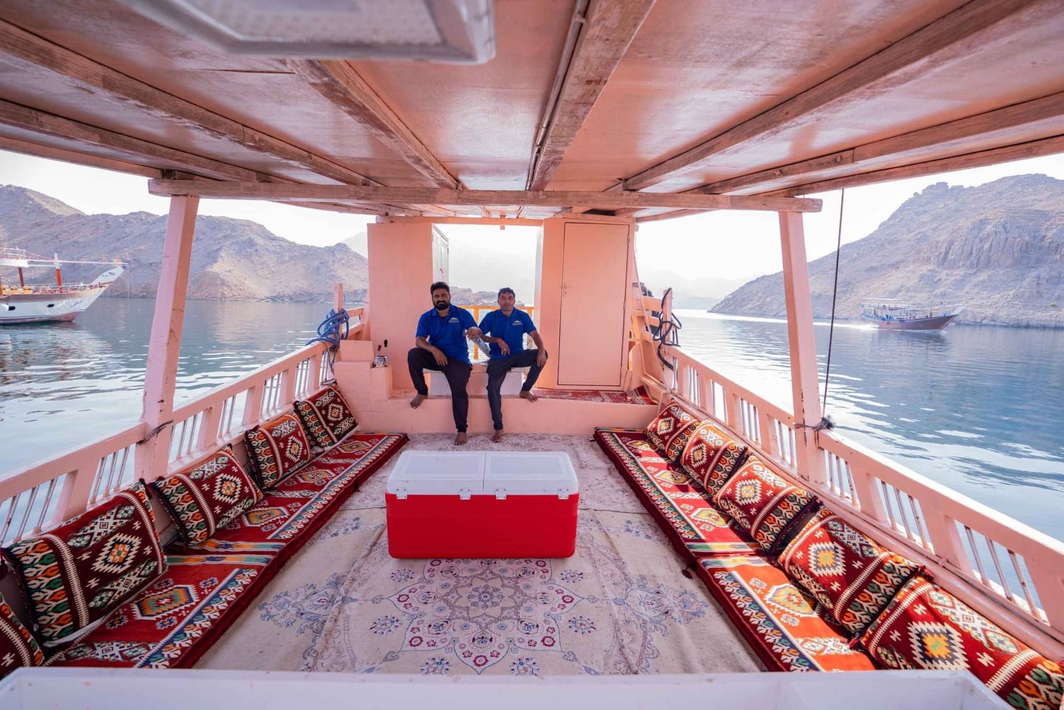 Transfer van Dubai naar Khasab met een hele dag dhowcruise en lunch